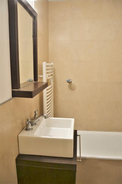 Nuñez, Ibera 2300, piso 3, 1 amb, u$s 600 incluído con tope de $ 20,000 de luz. 07-11-26 - 13