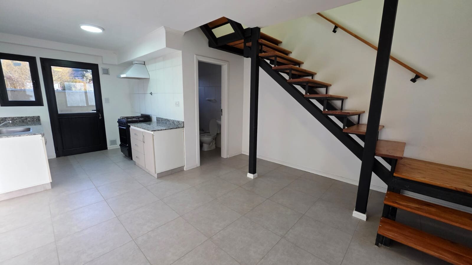 DÚPLEX DE 2 DORMITORIOS EN BARRIO BUENOS AIRES — foto 6