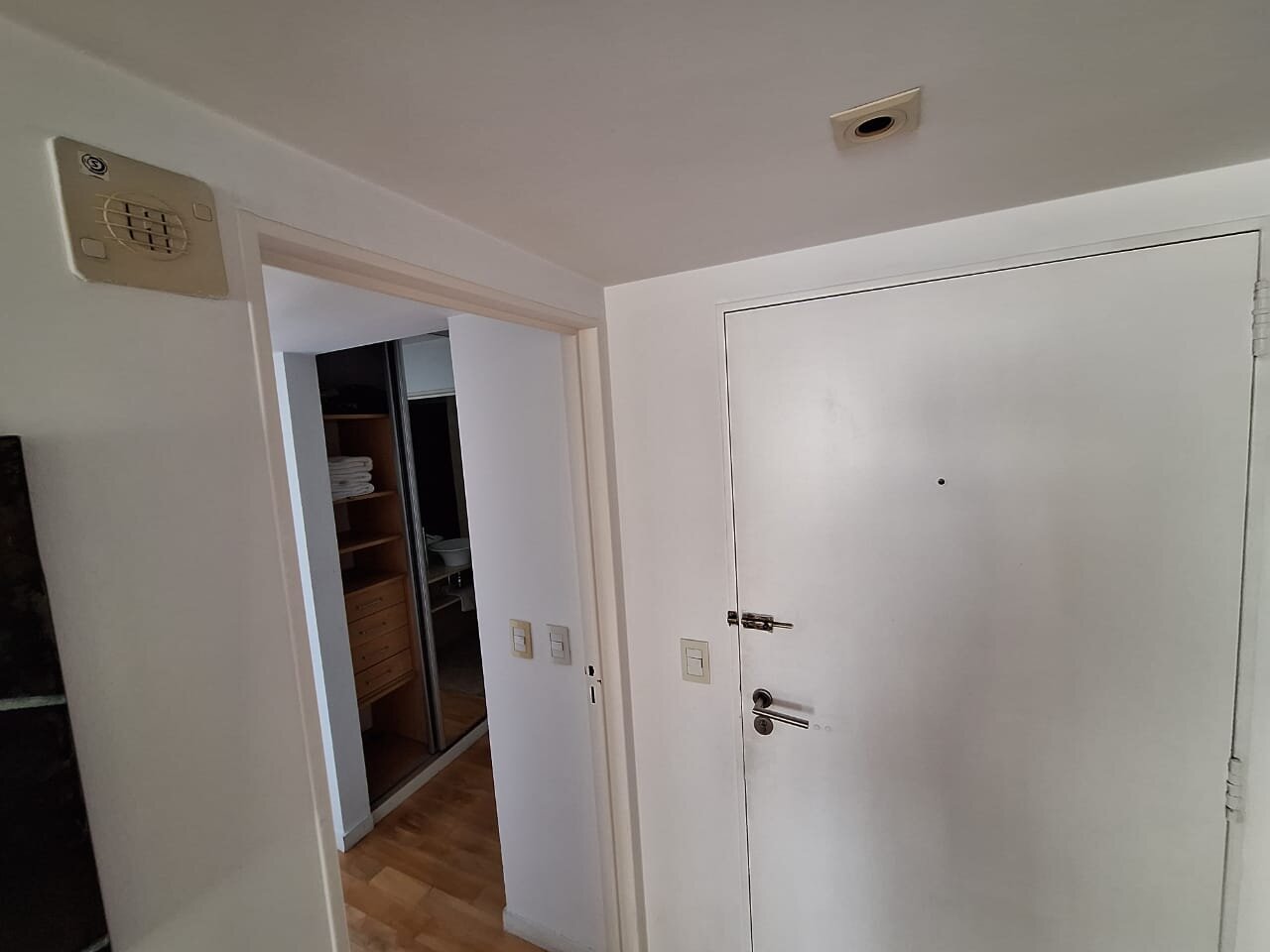 Palermo, Thames 2100, 3 amb, 95m2, u$s 3,000 todo incluído con tope de luz. 05-11-26 - 27