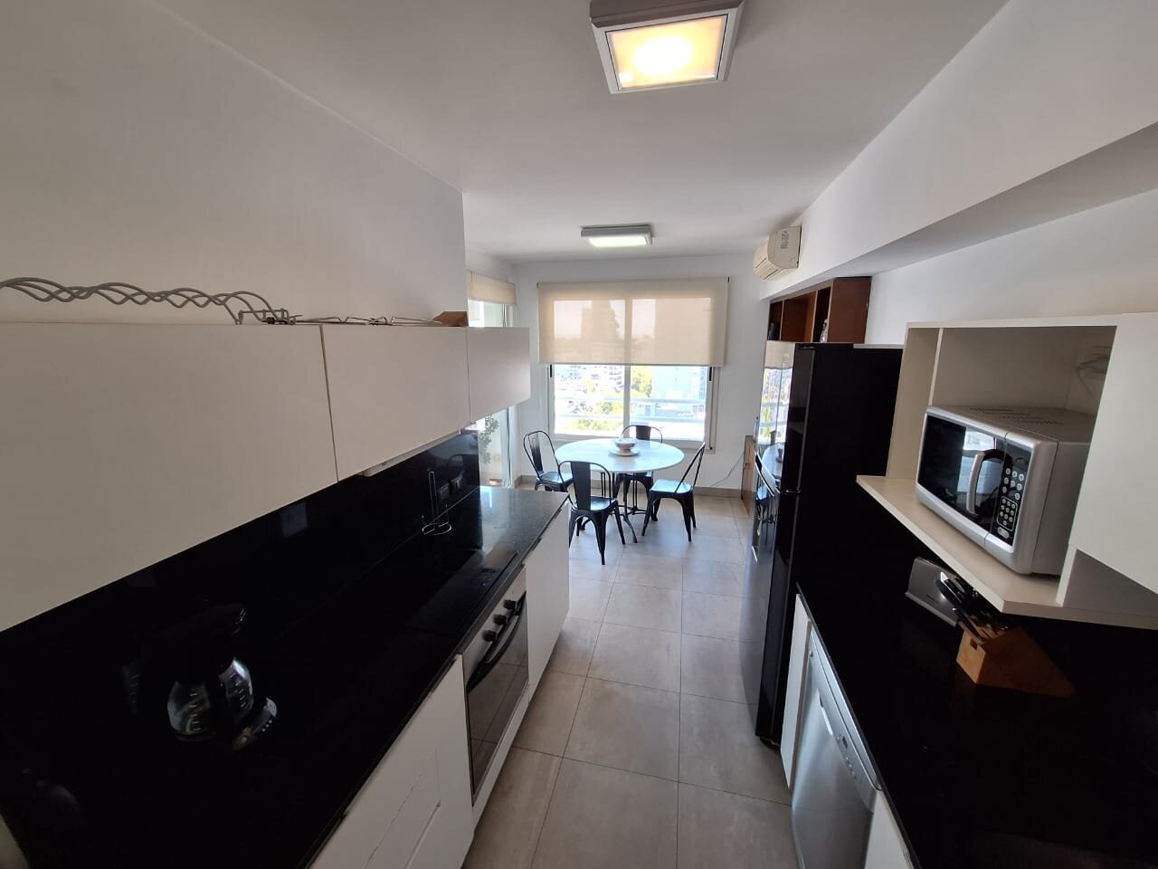 Palermo, Thames 2100, 3 amb, 95m2, u$s 3,000 todo incluído con tope de luz. 05-11-26 - 23