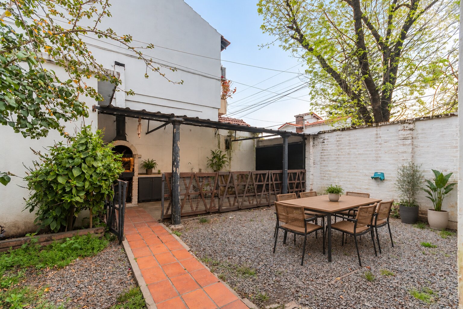 Casa en Esquina | 4 Ambientes | Patio | San Antonio de Padua