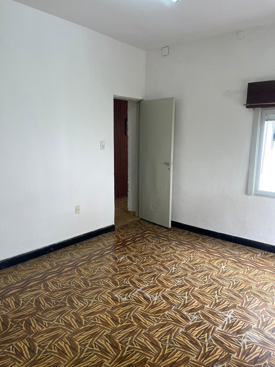 PESSAN Y LARREA BARRIO AZCUENAGA AMPLIA CASA 3 DORMITORIOS - 31