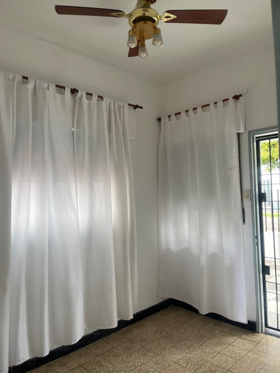 PESSAN Y LARREA BARRIO AZCUENAGA AMPLIA CASA 3 DORMITORIOS — foto 6