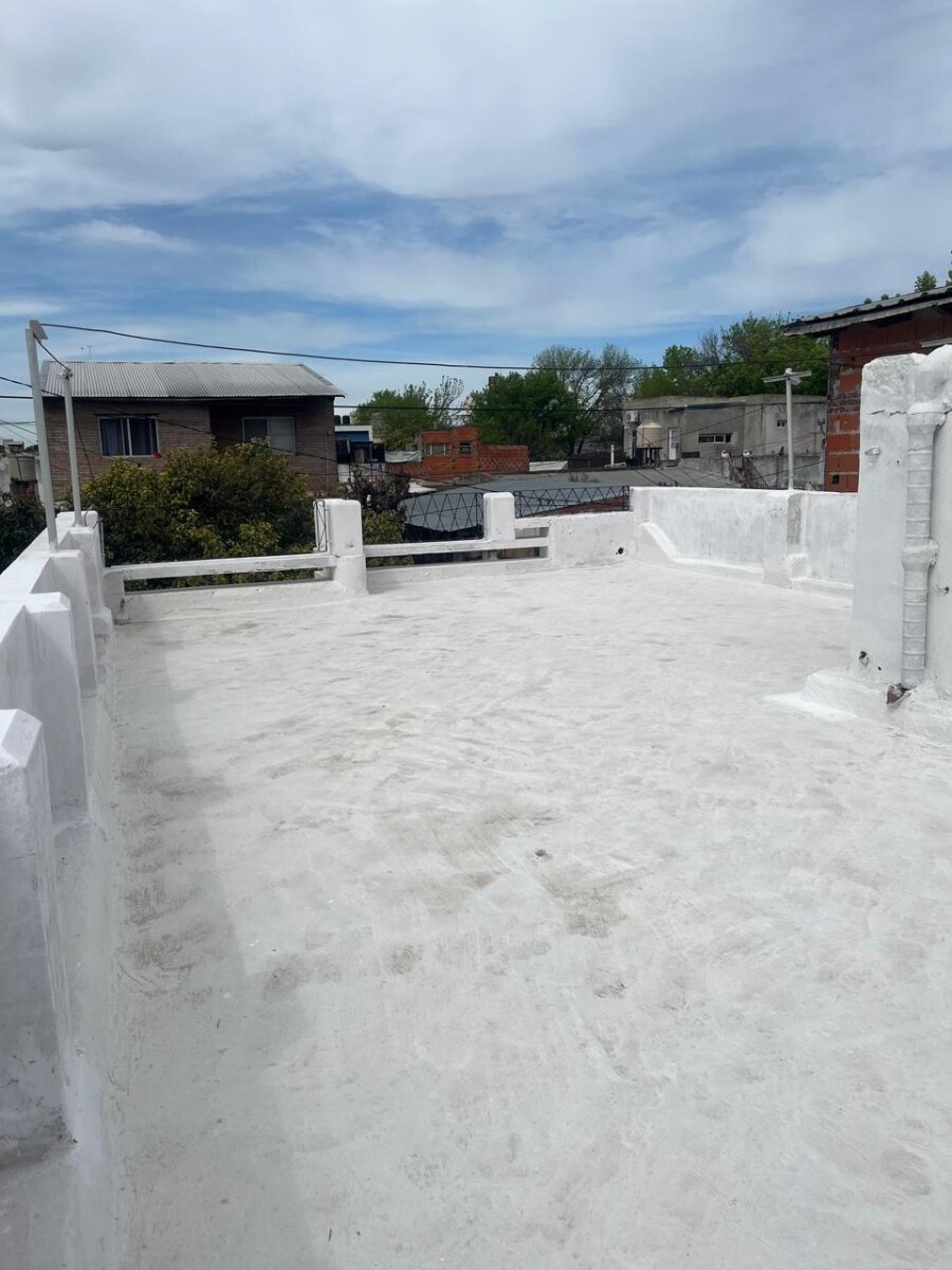 PESSAN Y LARREA BARRIO AZCUENAGA AMPLIA CASA 3 DORMITORIOS - 34