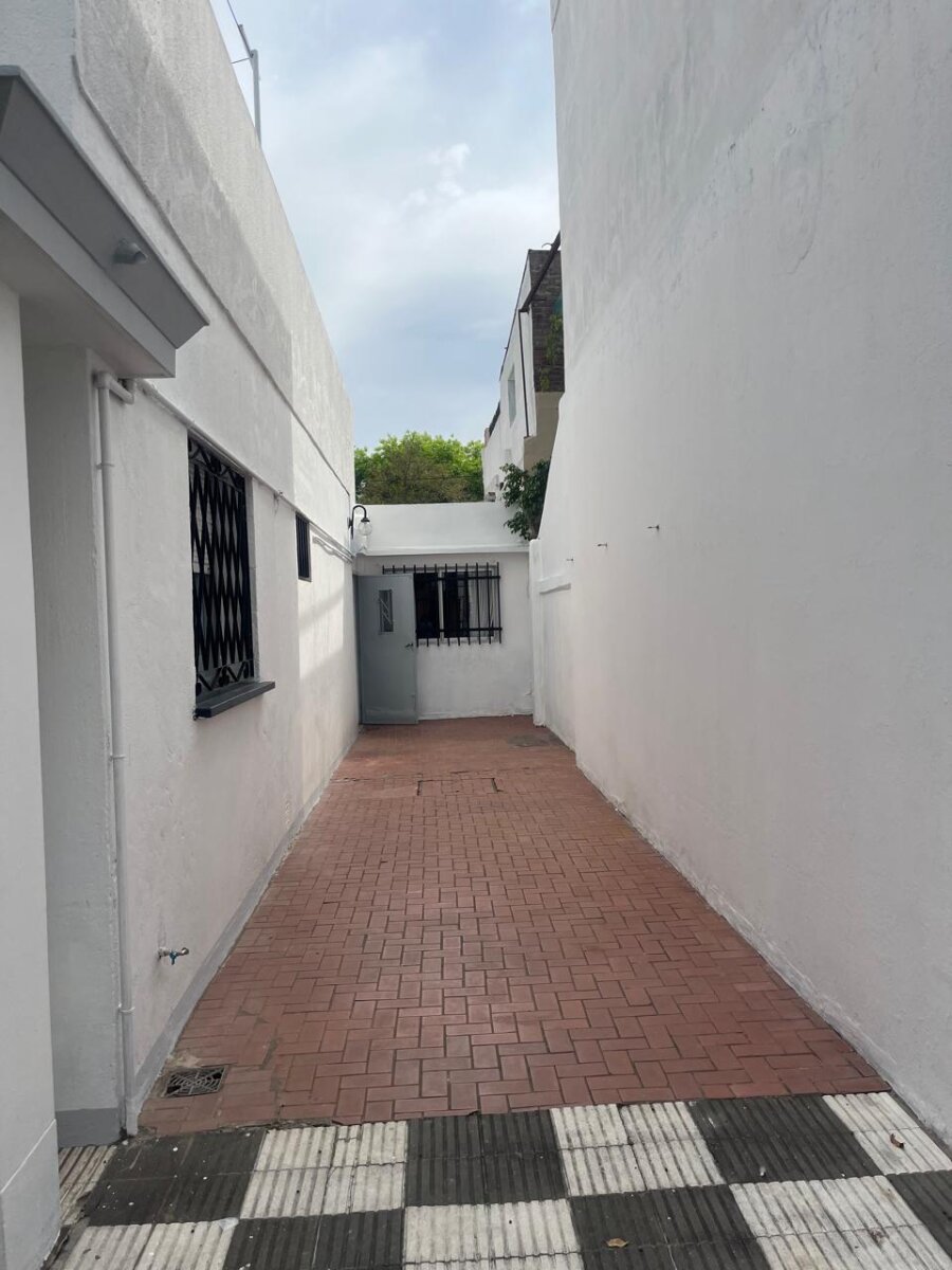 PESSAN Y LARREA BARRIO AZCUENAGA AMPLIA CASA 3 DORMITORIOS — foto 5