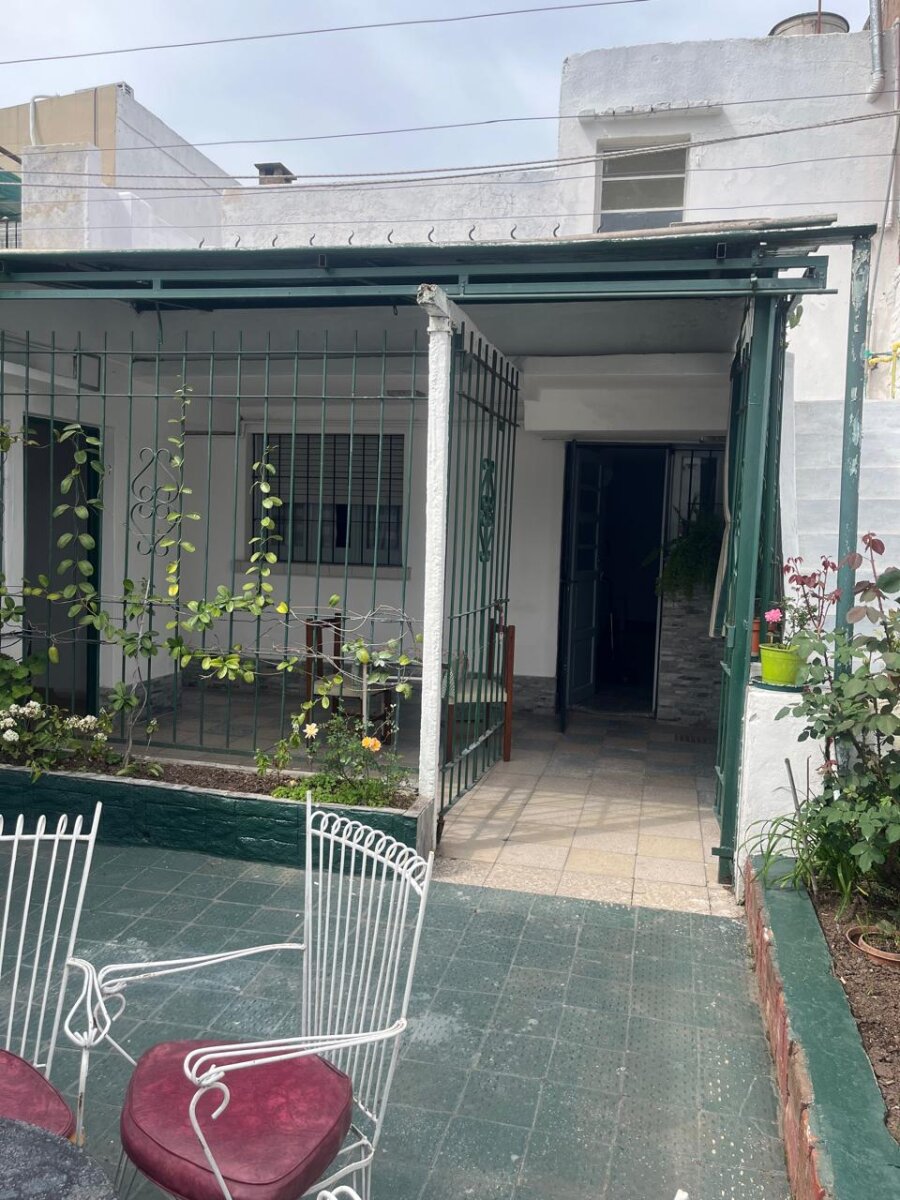 PESSAN Y LARREA BARRIO AZCUENAGA AMPLIA CASA 3 DORMITORIOS - 24