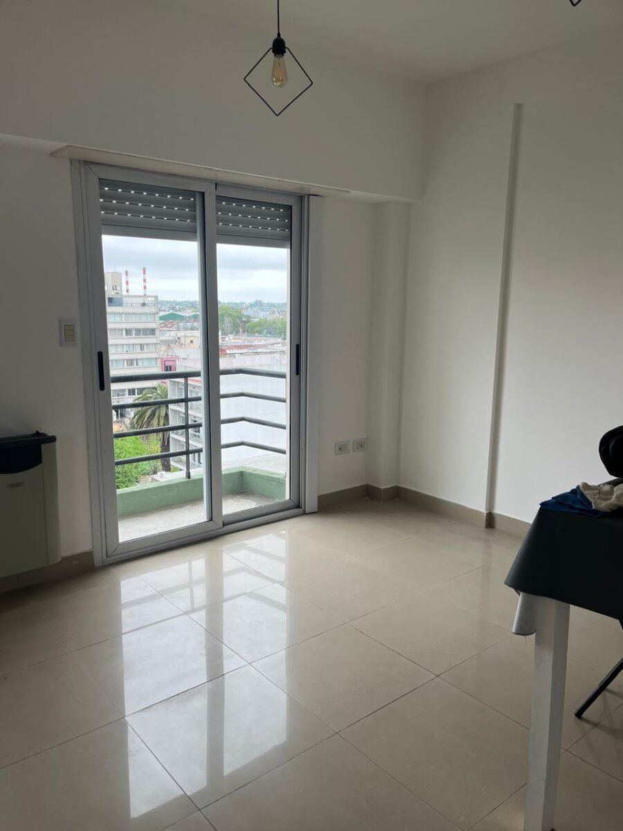 Depto 2 amb luminoso con balcon nuevo - 21