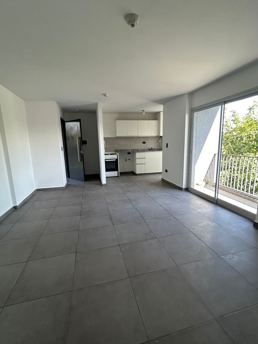 ALQUILER DPTO 1 DORMITORIO CON COCHERA Y BALCON - ALBERDI - Imagen 7