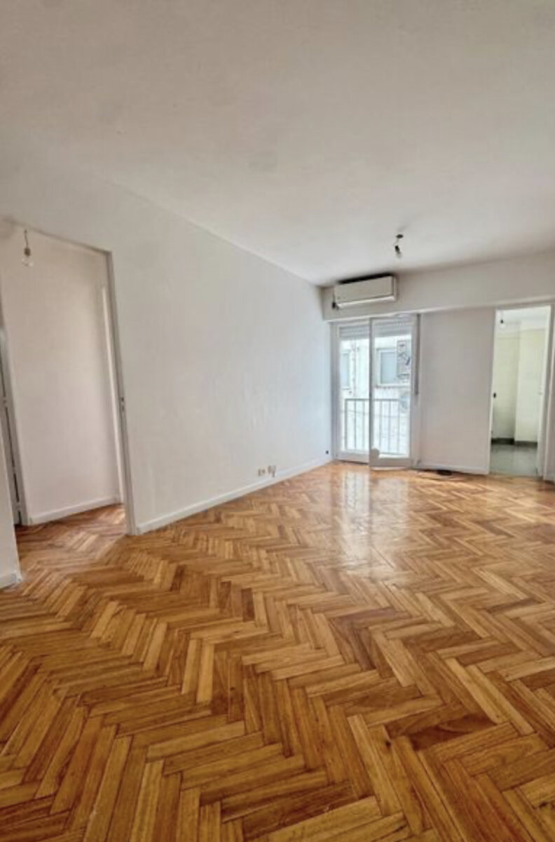 BELGRANO - OPORTUNIDAD!! 2 AMB LUMINOSOS A RECICLAR - U$S100.000 — foto 2