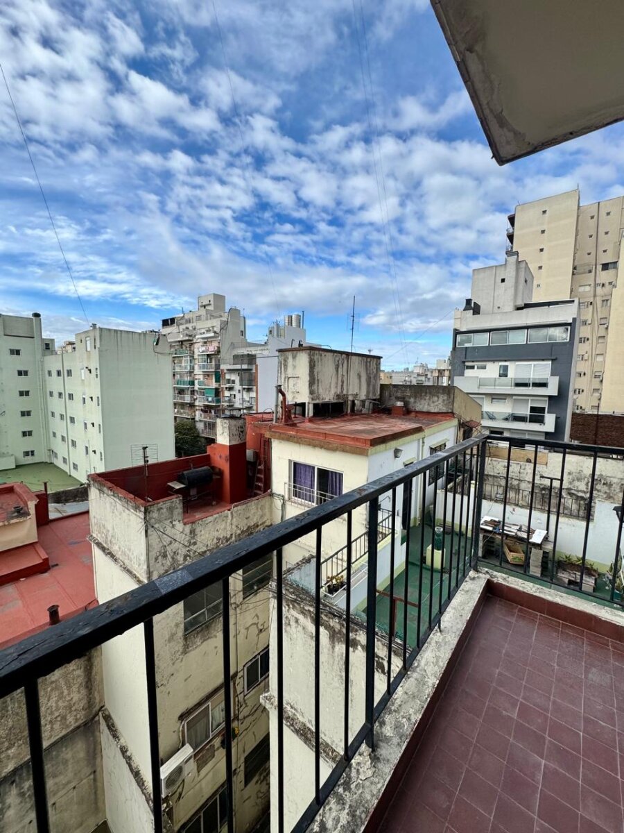 ALQUILER DEPARTAMENTO 2 AMBIENTES - 2 BALCONES - AVENIDA INDEPENDENCIA 2400 - BALVANERA — foto 2
