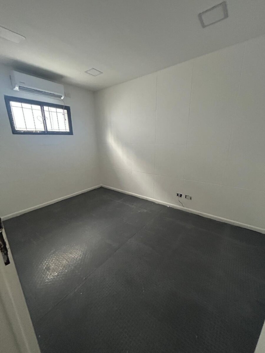 ALQUILER COMECIAL predio 1200m²-MICROCENTRO PILAR - 11