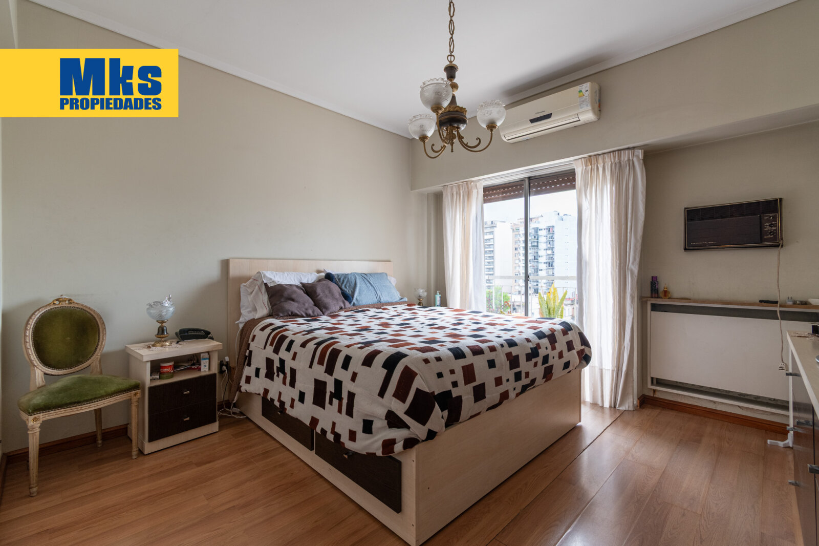 Departamento de 5 Ambientes c/dep en Venta 204 m2 con balcon aterrazado, cochera y baulera. - 18