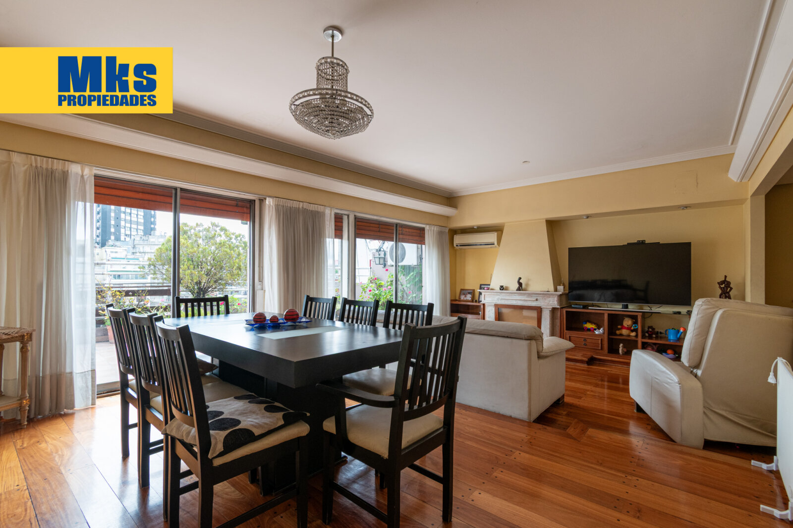 Departamento de 5 Ambientes c/dep en Venta 204 m2 con balcon aterrazado, cochera y baulera. — foto 3