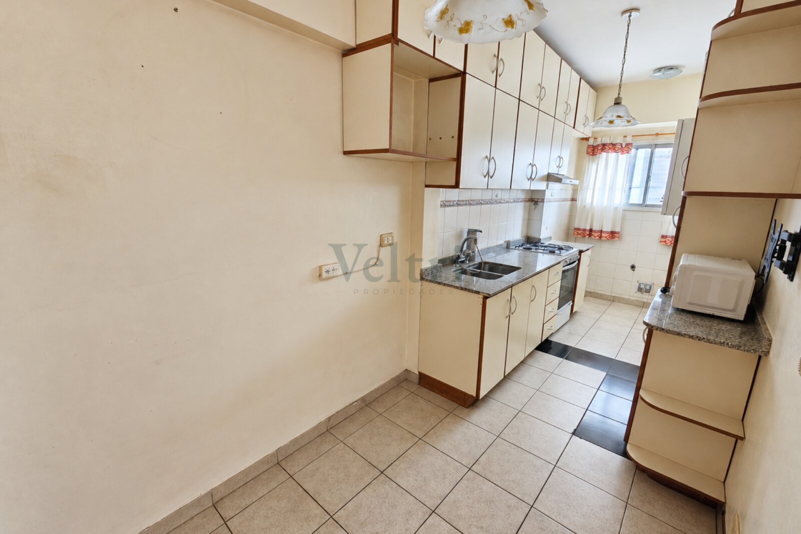 VENTA DEPARTAMENTO 4 AMBIENTES CON BAULERA - 10