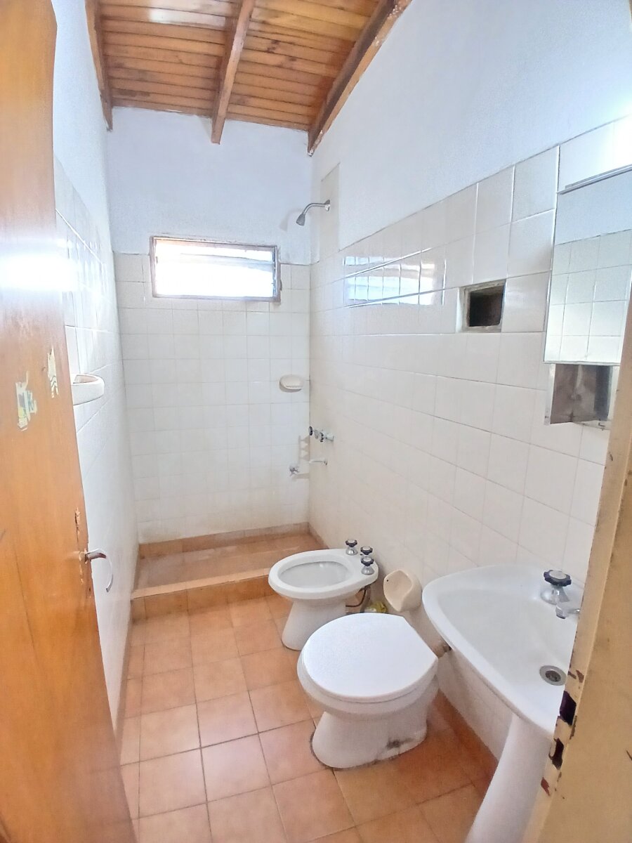 Galpon en Venta , barrio Los Almendros - 8