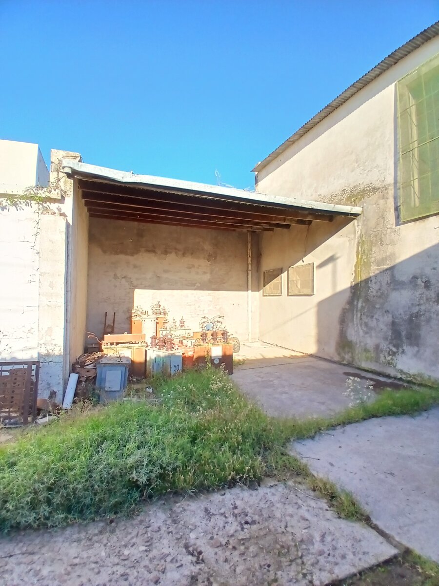 Galpon en Venta , barrio Los Almendros - 14