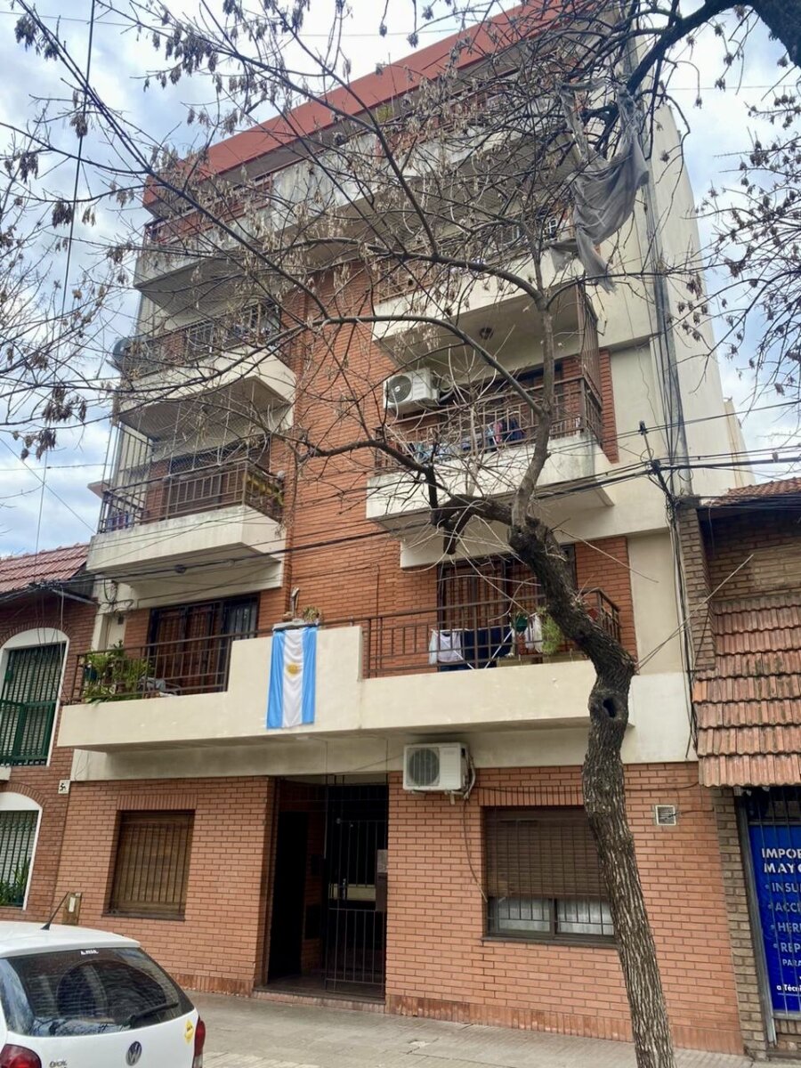 Planta Baja con 2 Patios y 1 Dormitorio. La Sexta.