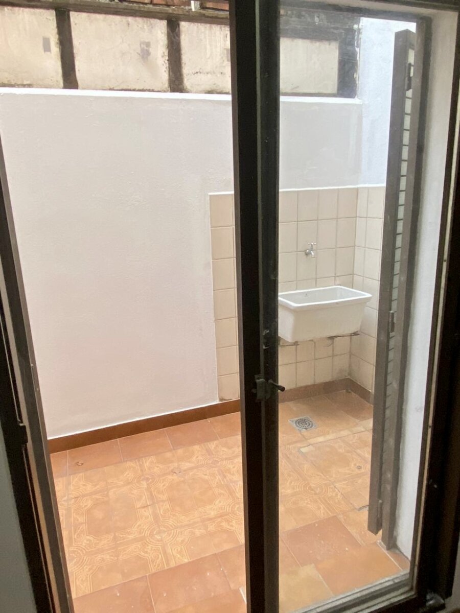 Planta Baja con 2 Patios y 1 Dormitorio. La Sexta. — foto 9