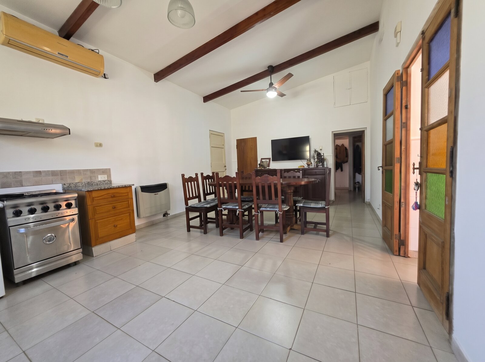 HERMOSA CASA EN PUEBLO ESTHER SOBRE AVENIDA — foto 10