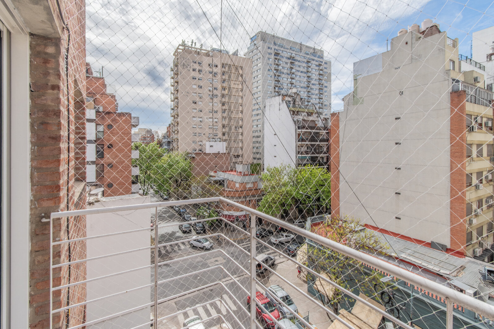 DEPARTAMENTO . FRENTE . CON BALCÓN — foto 10