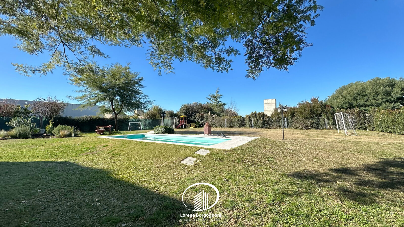 Casa en Venta La Cascada Country Golf -- 3 Dormitorios 2 Baños - 46