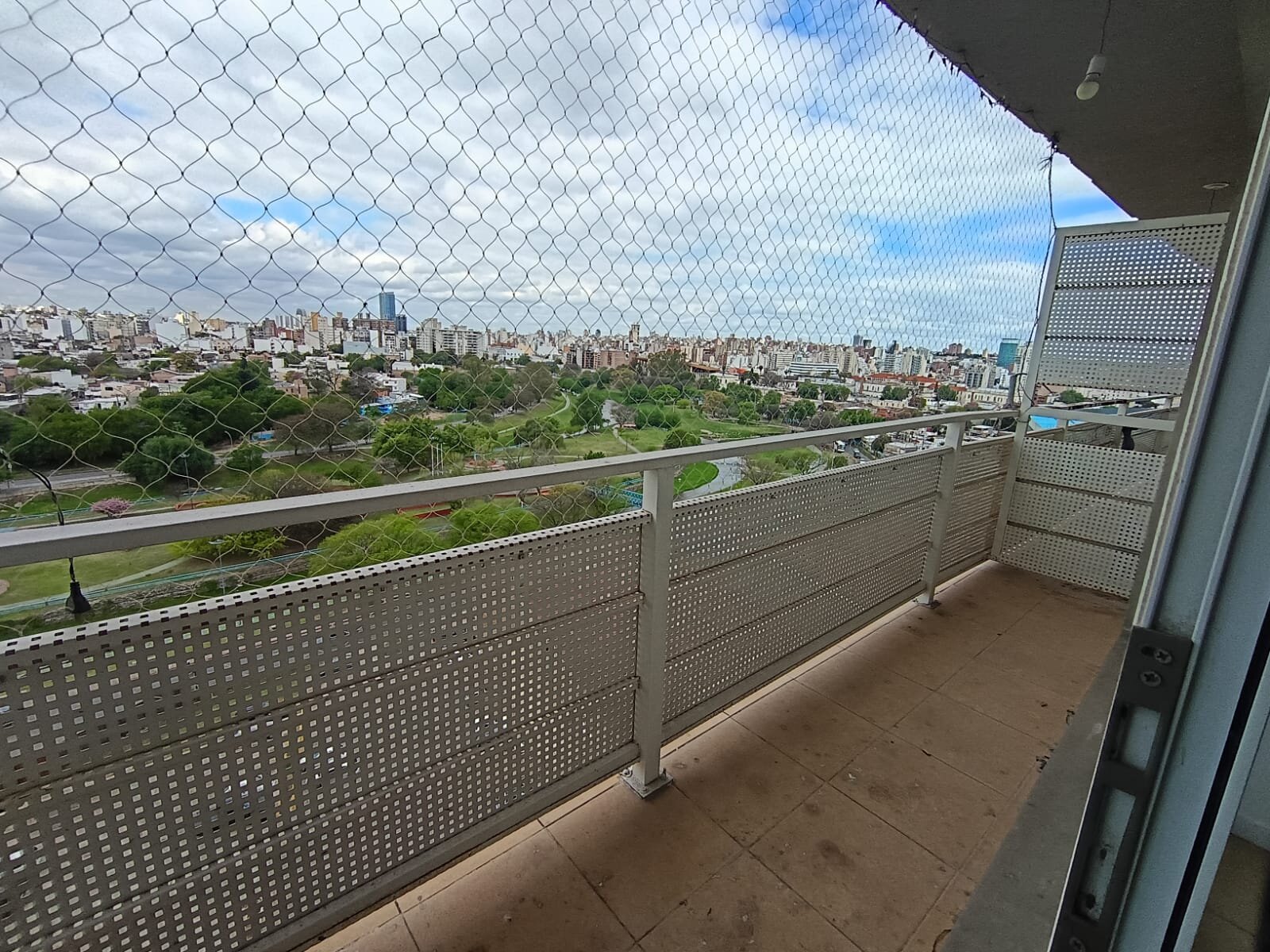 ALQUILER 2 DORMITORIOS CON COCHERA ALBERDI - Imagen 17
