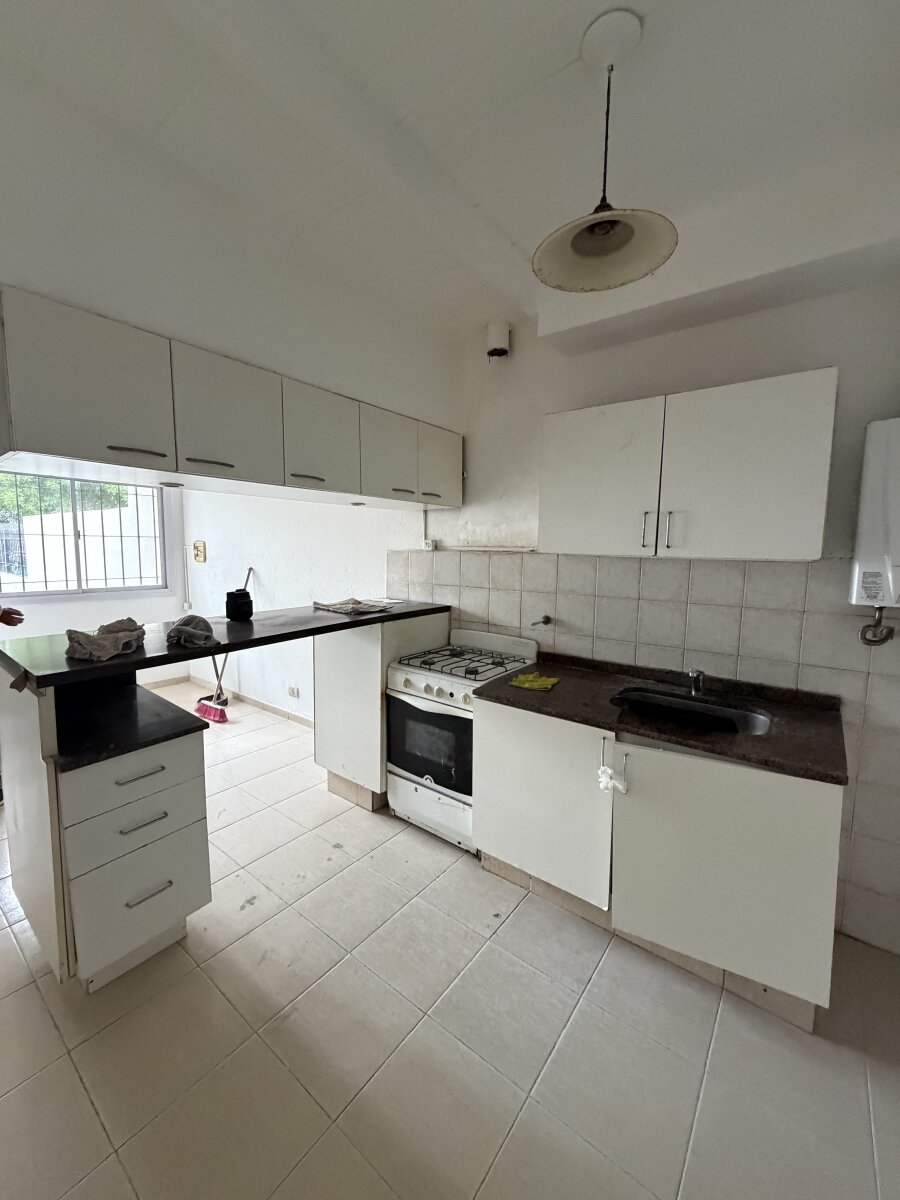 Duplex en Venta - 4 dormitorios - Barrio Poeta Lugones - 16