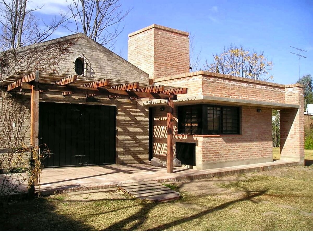 Casa en venta 2 dorm + quincho, parque de 1.200 m² a 150 m del río, Anisacate — foto 6
