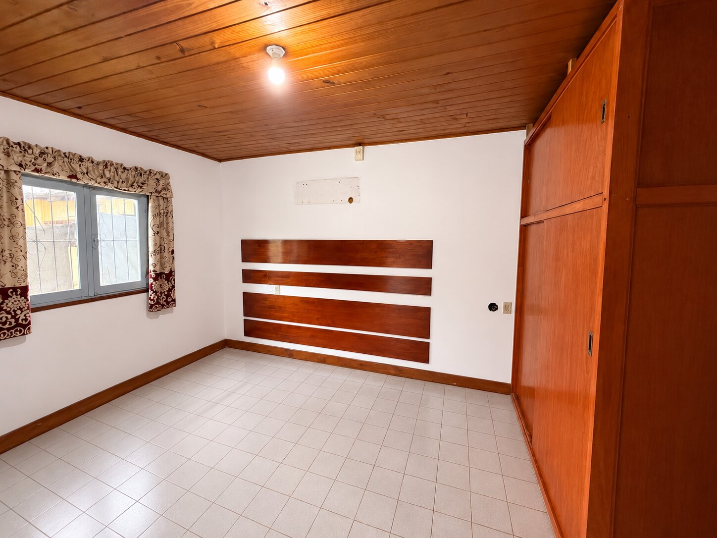 CASA DE 3 HABITACIONES EN ALQUILER Y VENTA SOBRE CALLE PARAGUAY KM8 DE ELDORADO | MISIONES — foto 4