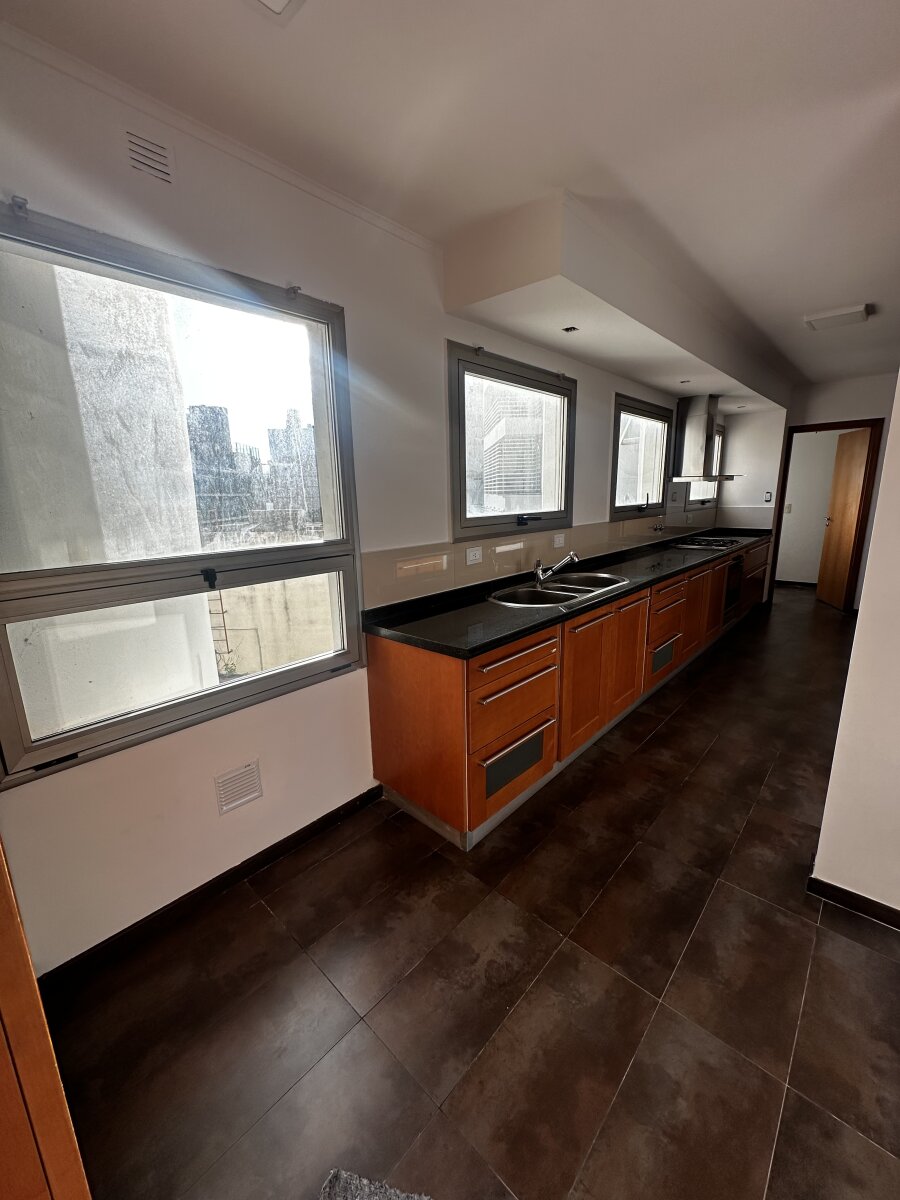 Alquiler departamento 4 dormitorios VISTA AL RIO — foto 4