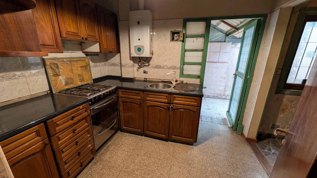 DEPTO 3 AMB BERNAL CENTRO + 2 BALCONES — foto 3