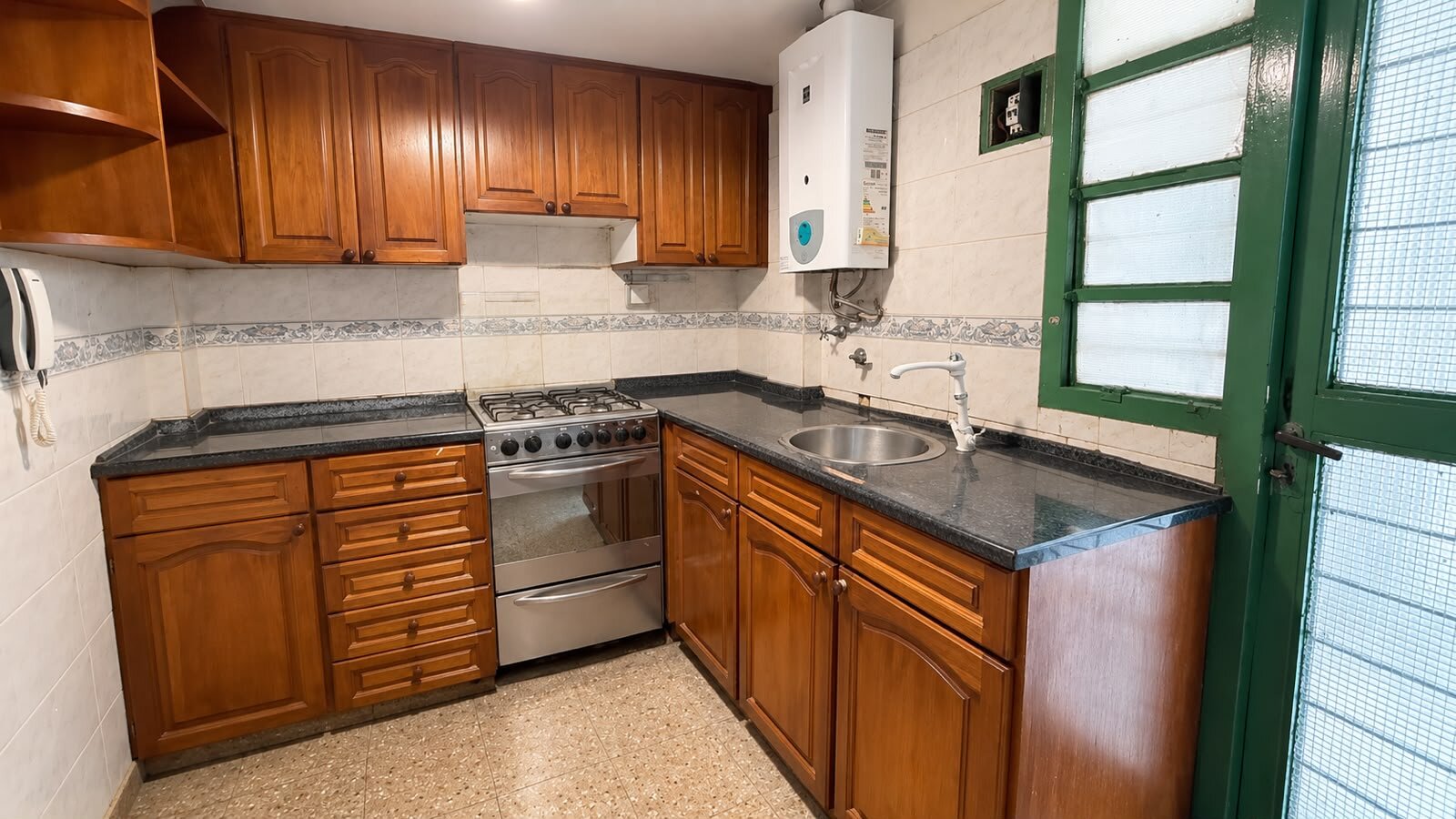 DEPTO 3 AMB BERNAL CENTRO + 2 BALCONES — foto 4