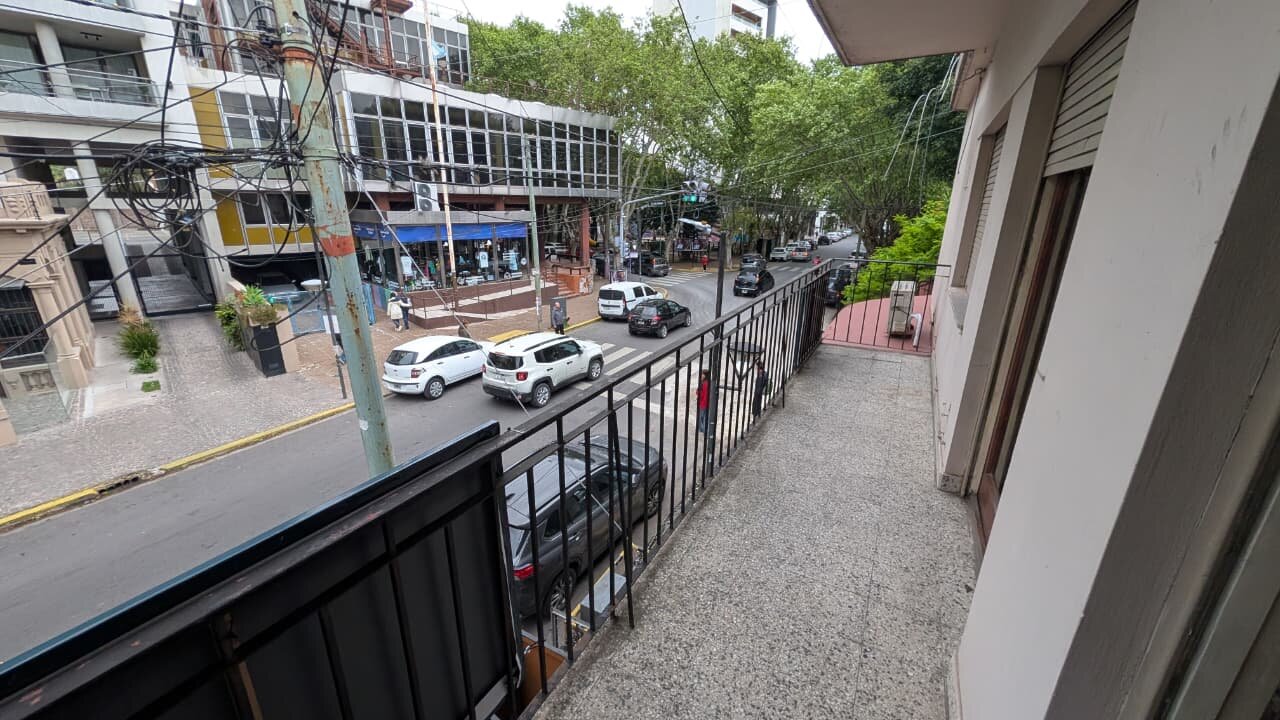 DEPTO 3 AMB BERNAL CENTRO + 2 BALCONES — foto 12