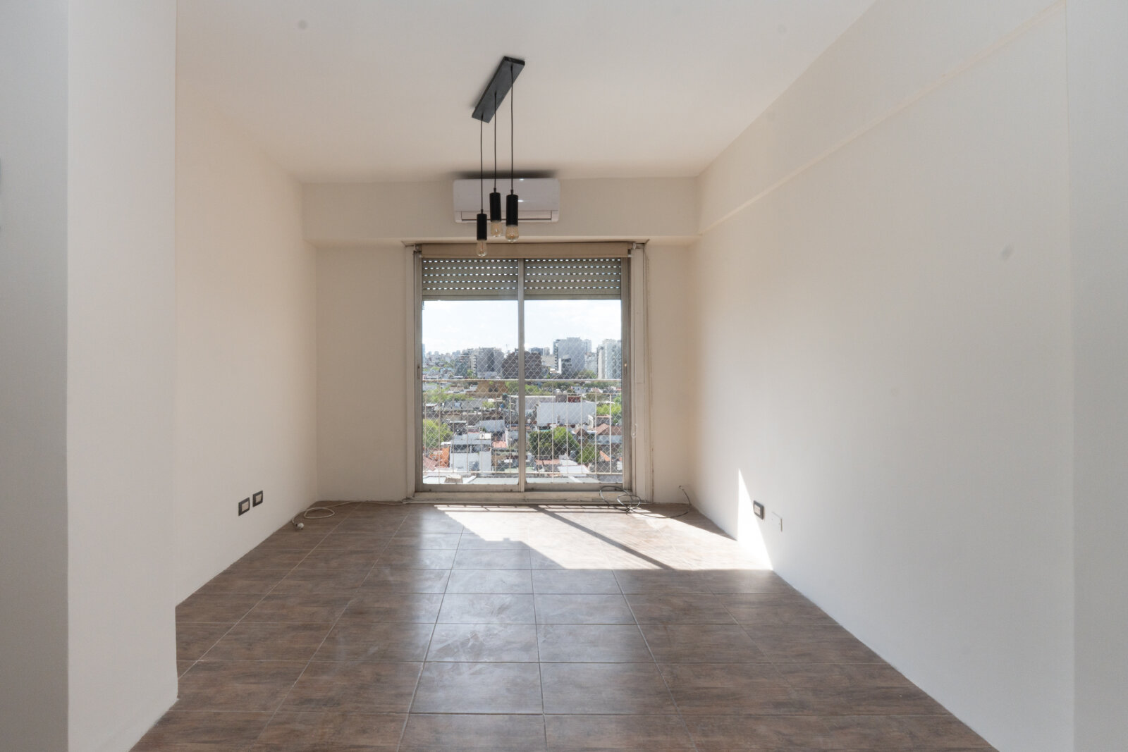 Departamento Tres ambientes en Alquiler,$850.000.-, Maza al 1.500 Muy Luminoso. — foto 9