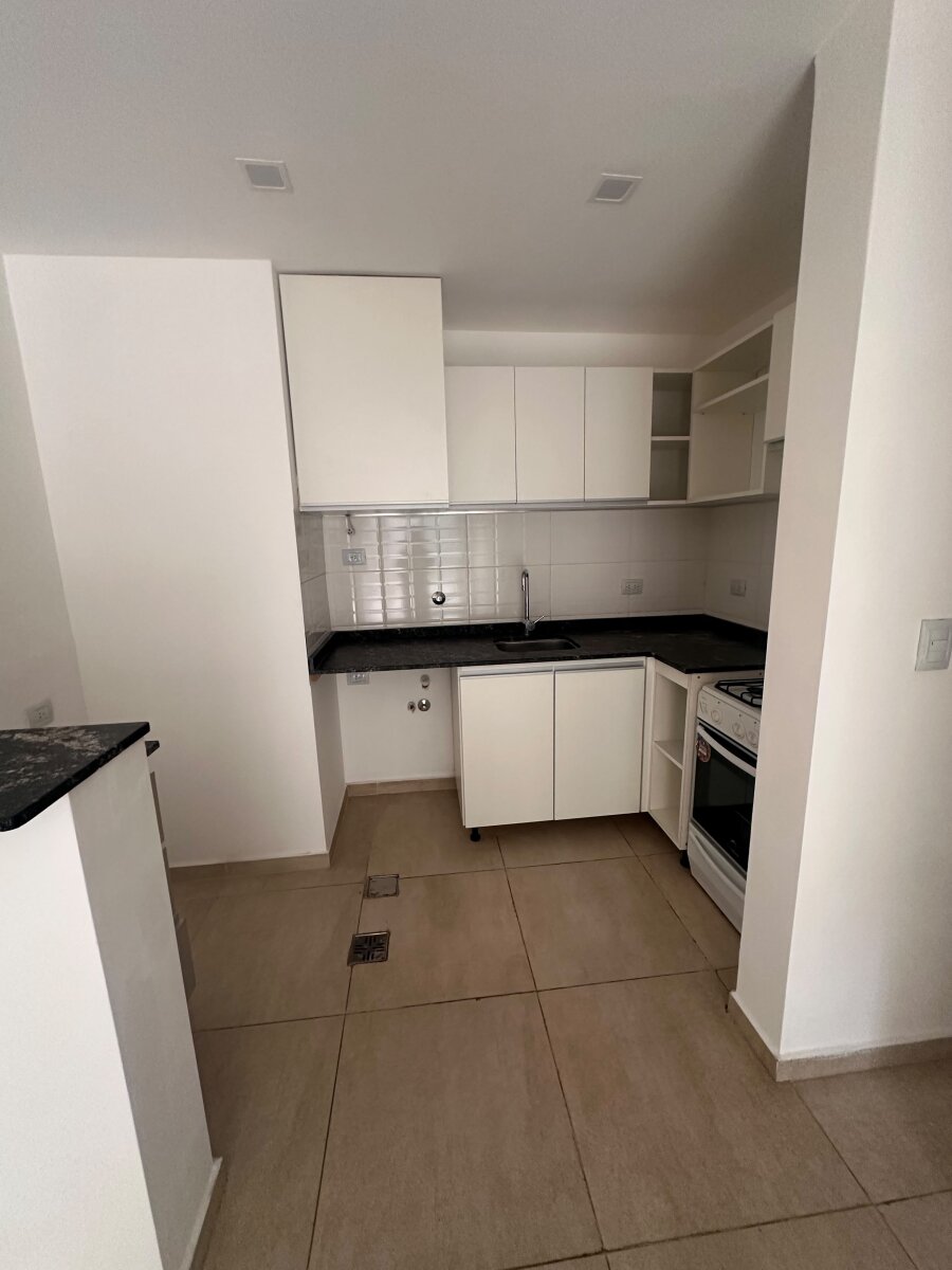Departamento de 1 dormitorio en Alquiler en Barrio General Paz — foto 3