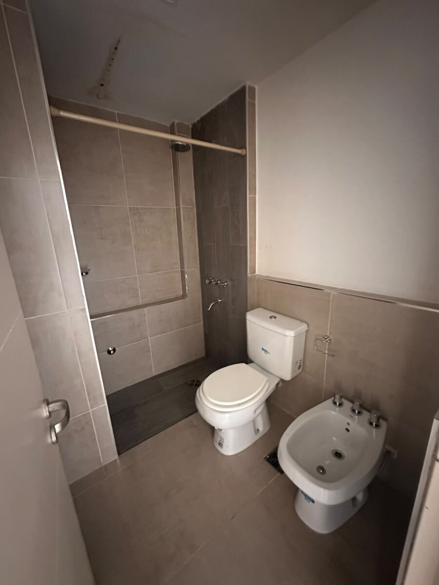 Se alquila departamento de 1 dormitorio en Barrio General Paz - Imagen 8