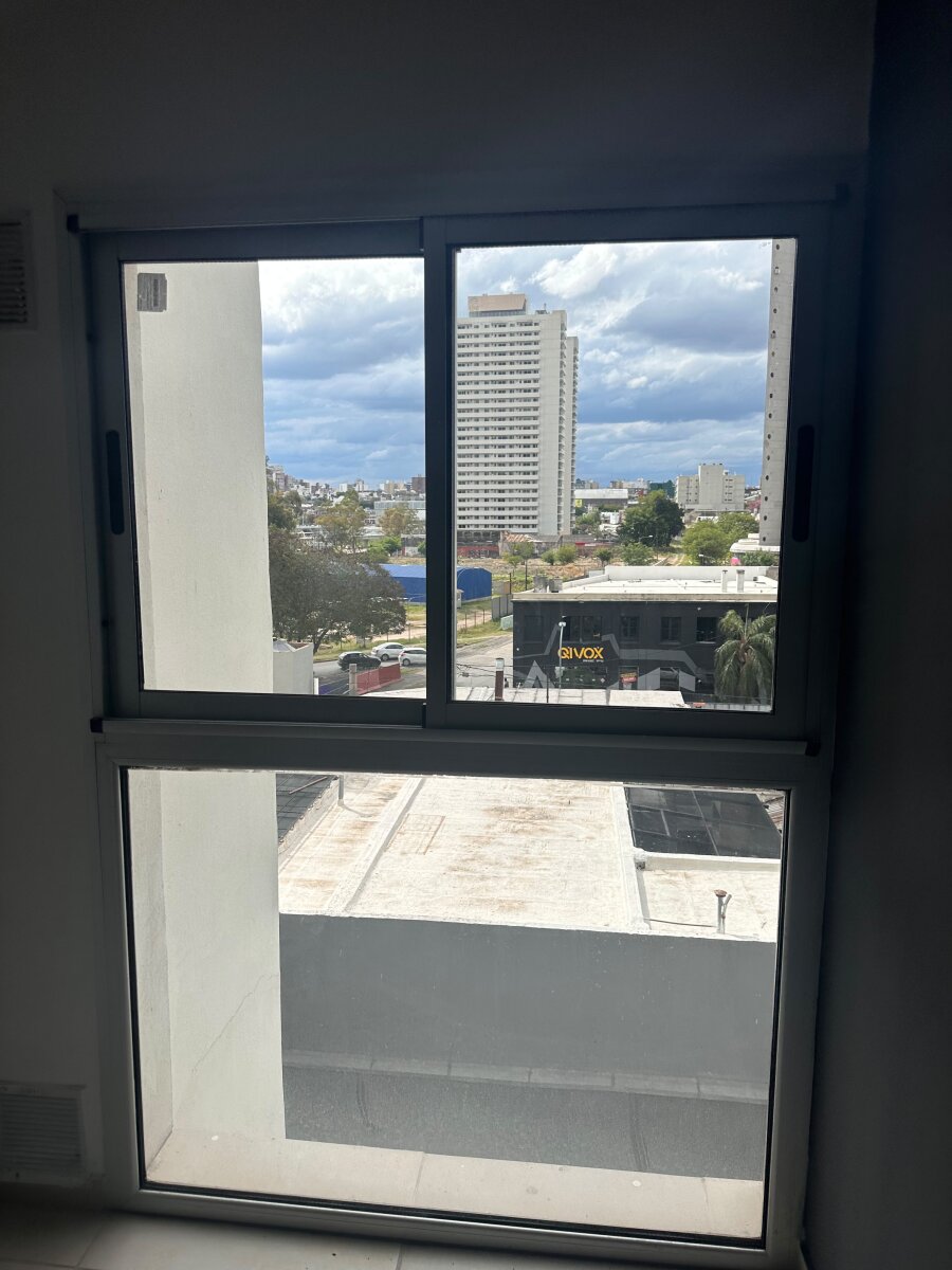Se alquila departamento de 1 dormitorio en Barrio General Paz - Imagen 9