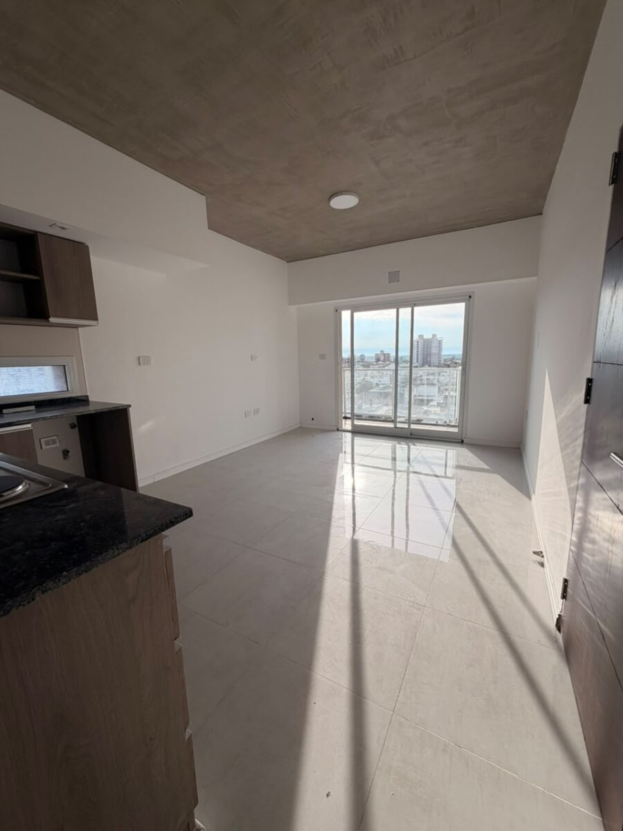 GRAL LOPEZ 2065 PISO 6 SAN LORENZO — foto 3