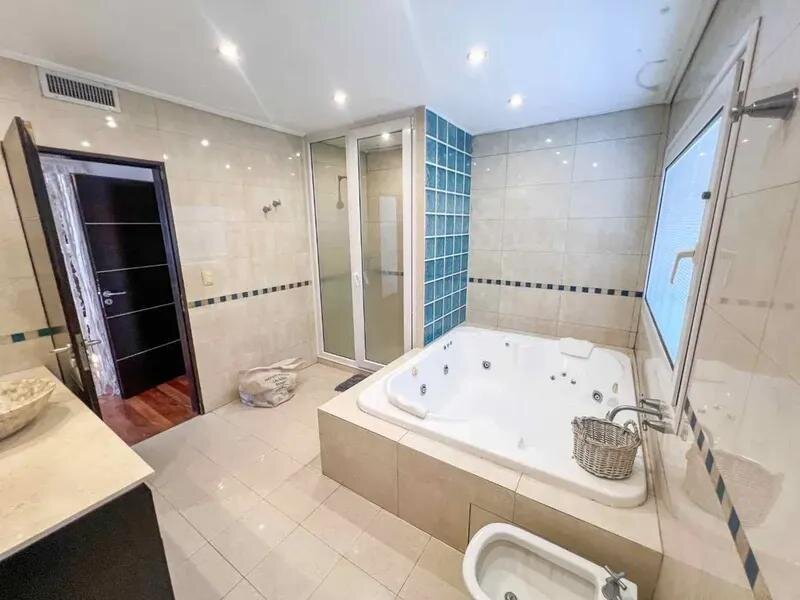 Venta Casa 6 ambientes pileta y quincho en Echeverría del Lago canning - 17
