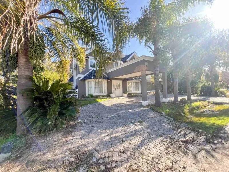 Venta Casa 6 ambientes pileta y quincho en Echeverría del Lago canning — foto 2