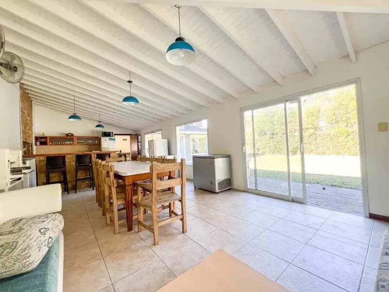 Venta Casa 6 ambientes pileta y quincho en Echeverría del Lago canning — foto 8