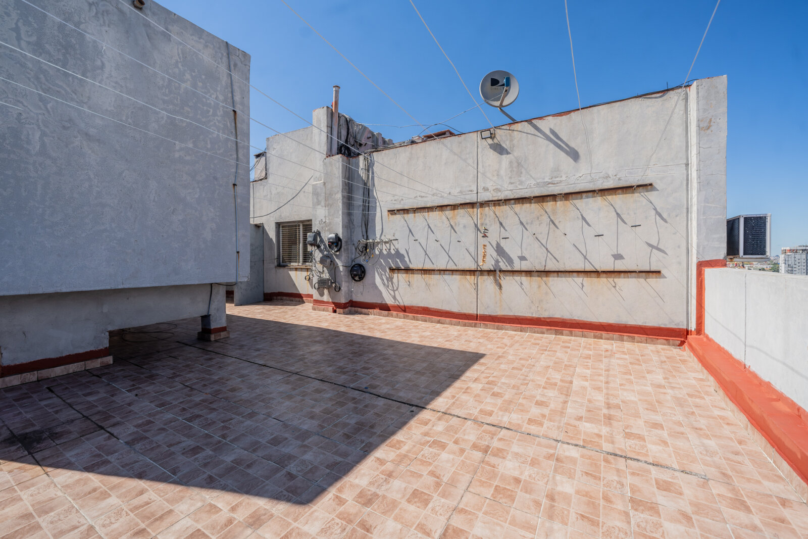 Departamento de dos ambientes, piso alto, muy Luminoso. - 16