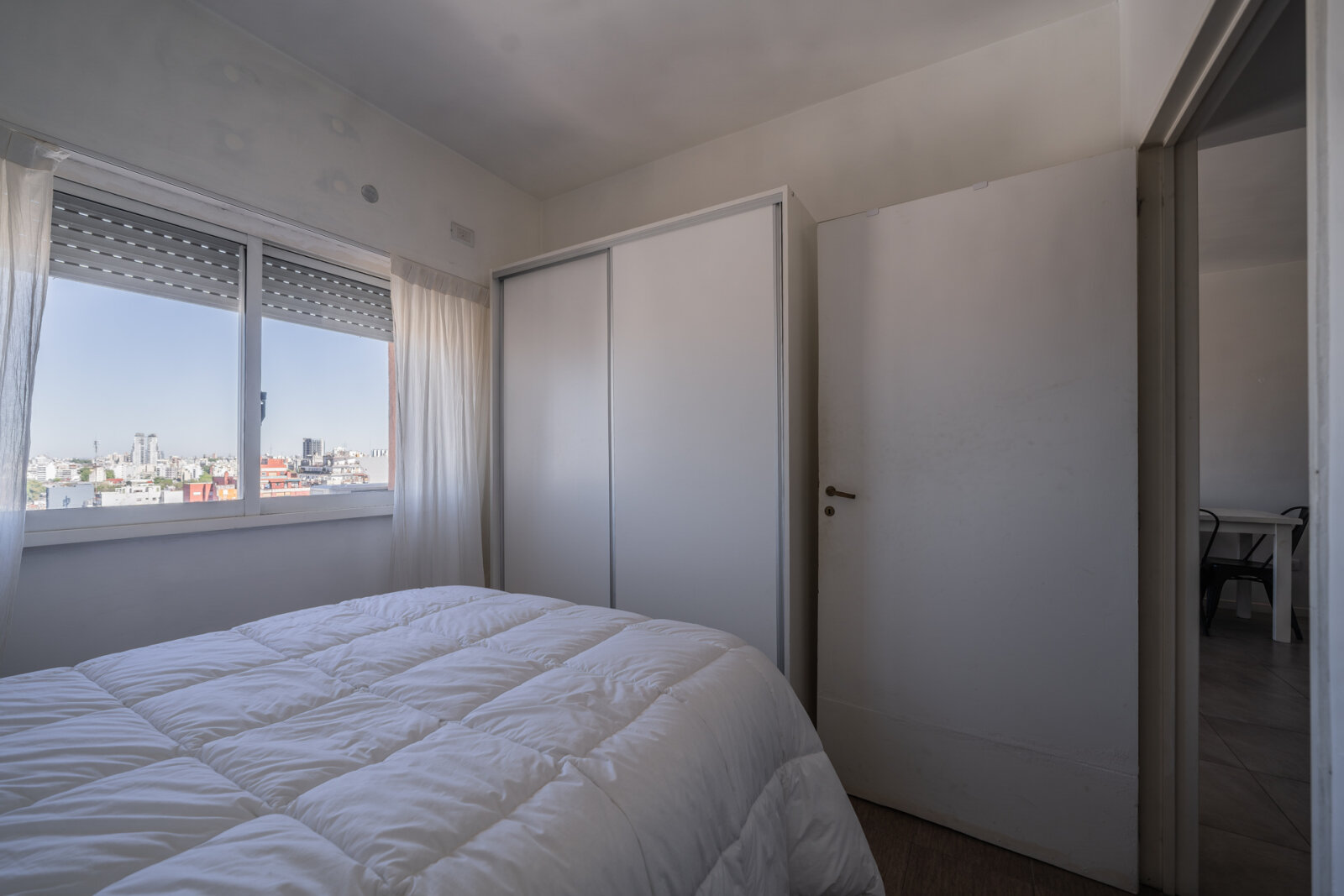 Departamento de dos ambientes, piso alto, muy Luminoso. — foto 11