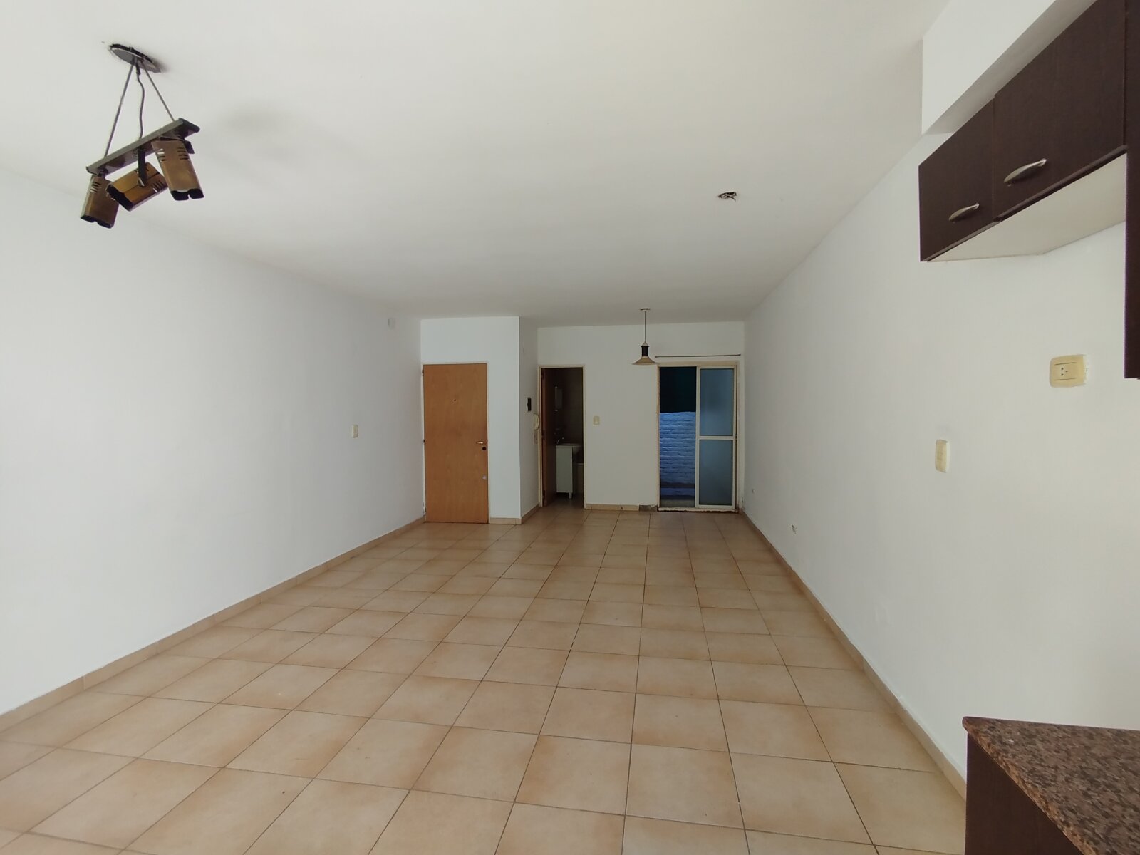 VENTA – MONOAMBIENTE CON AMPLIO PATIO – CONSTITUCIÓN 460 — foto 8