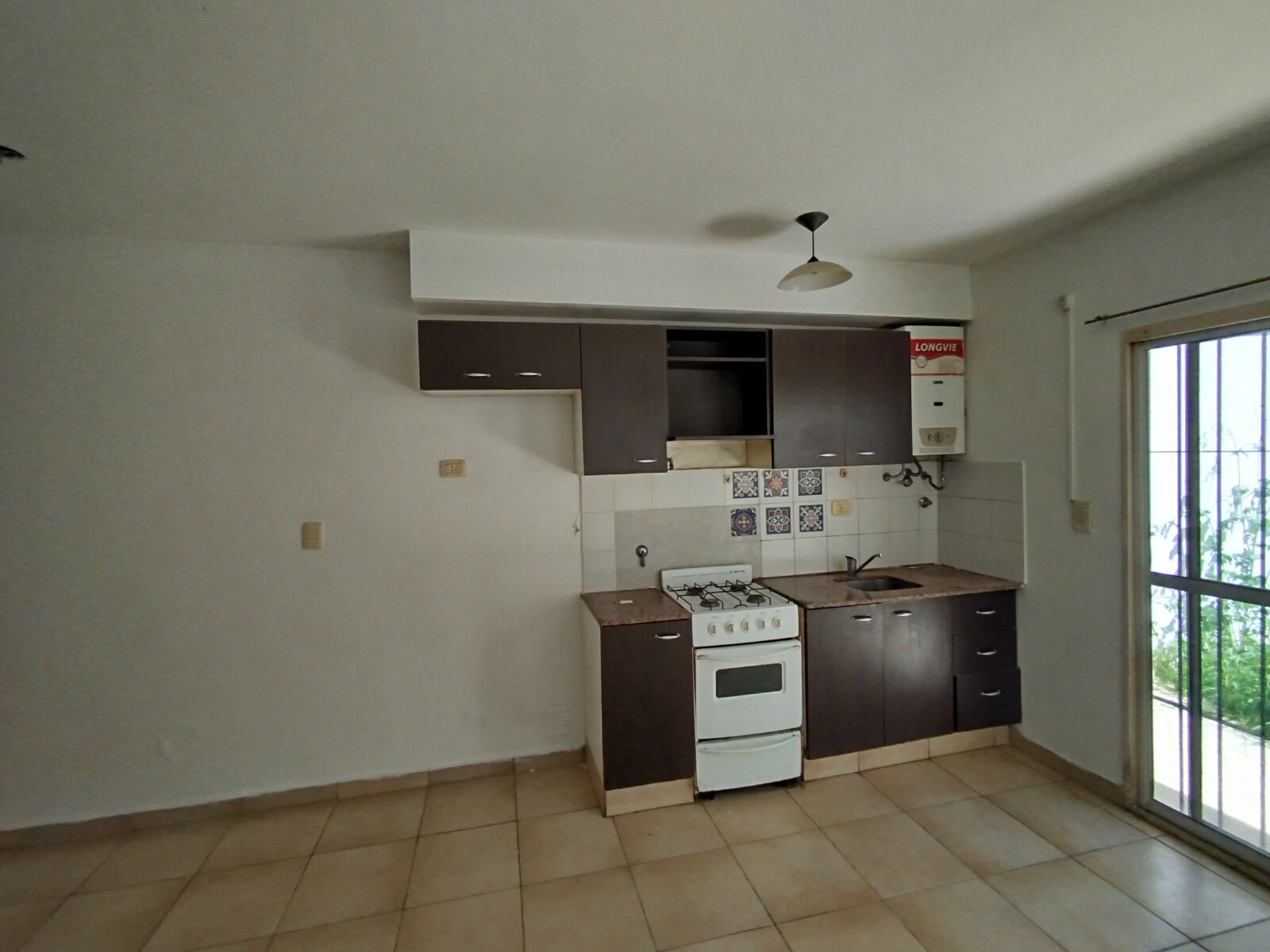 VENTA – MONOAMBIENTE CON AMPLIO PATIO – CONSTITUCIÓN 460 — foto 2