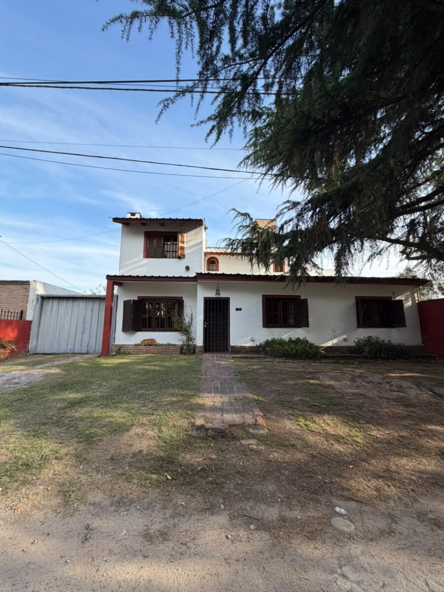 VENTA CASA 5 DORMITORIOS ZONA VILLA WALCARDE — foto 3