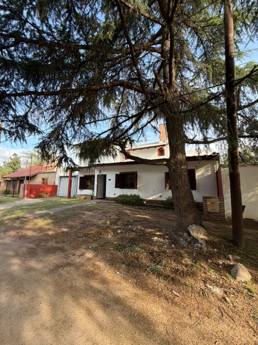 VENTA CASA 5 DORMITORIOS ZONA VILLA WALCARDE — foto 2