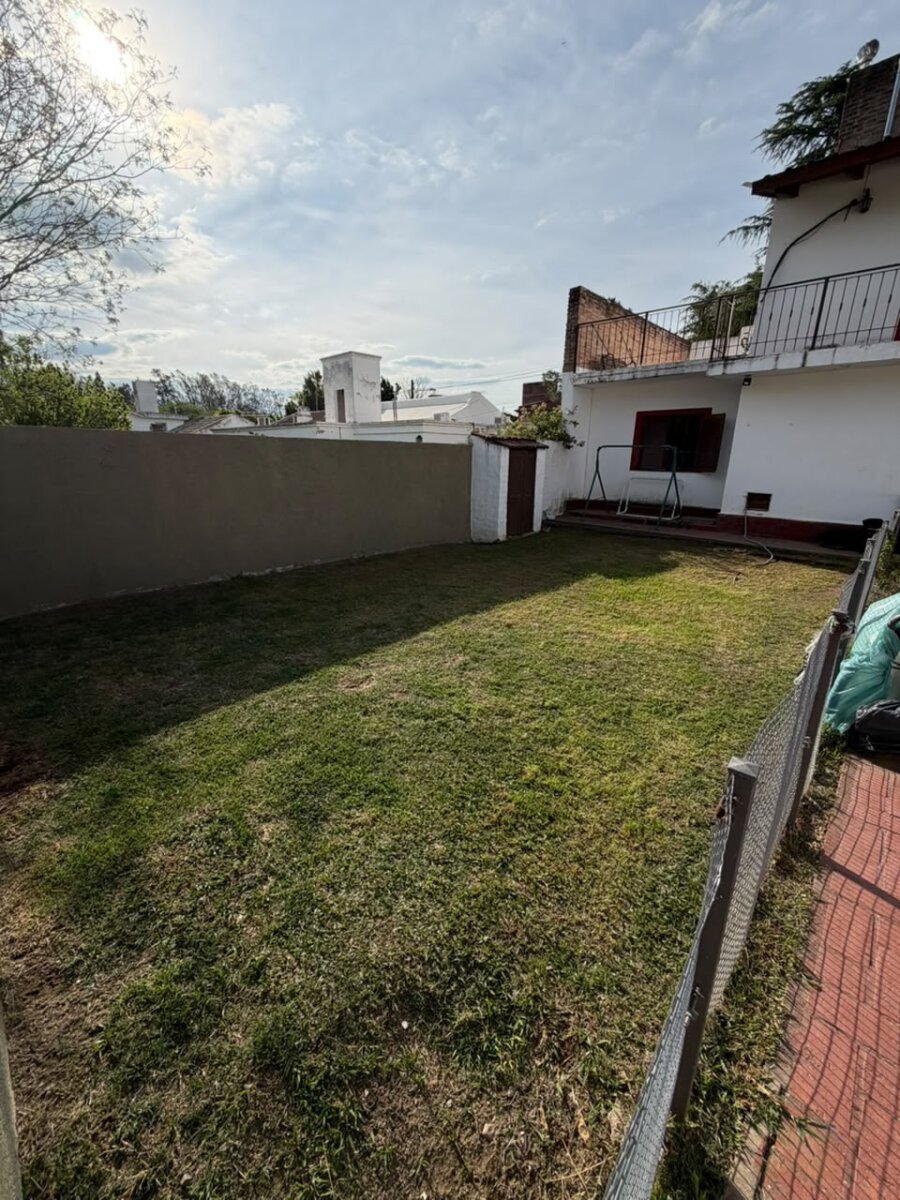 VENTA CASA 5 DORMITORIOS ZONA VILLA WALCARDE - 34