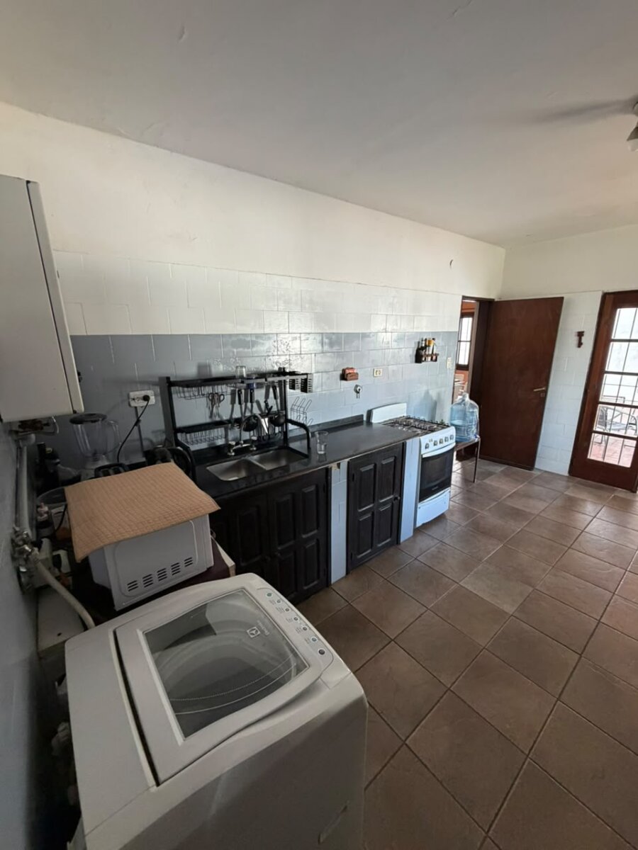VENTA CASA 5 DORMITORIOS ZONA VILLA WALCARDE — foto 8