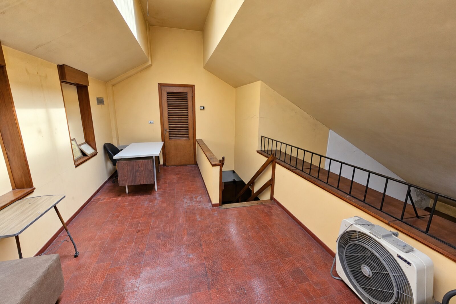 VENTA CASA DE 4 AMBIENTES CON JARDÍN, QUINCHO Y PILETA EN BERNAL - 33